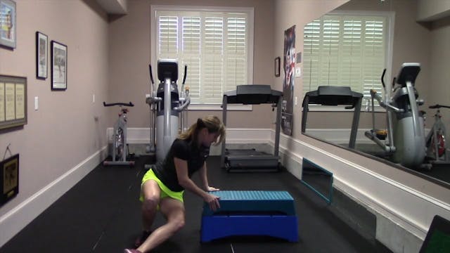 2:17-minute Core Hip Twister with Bench