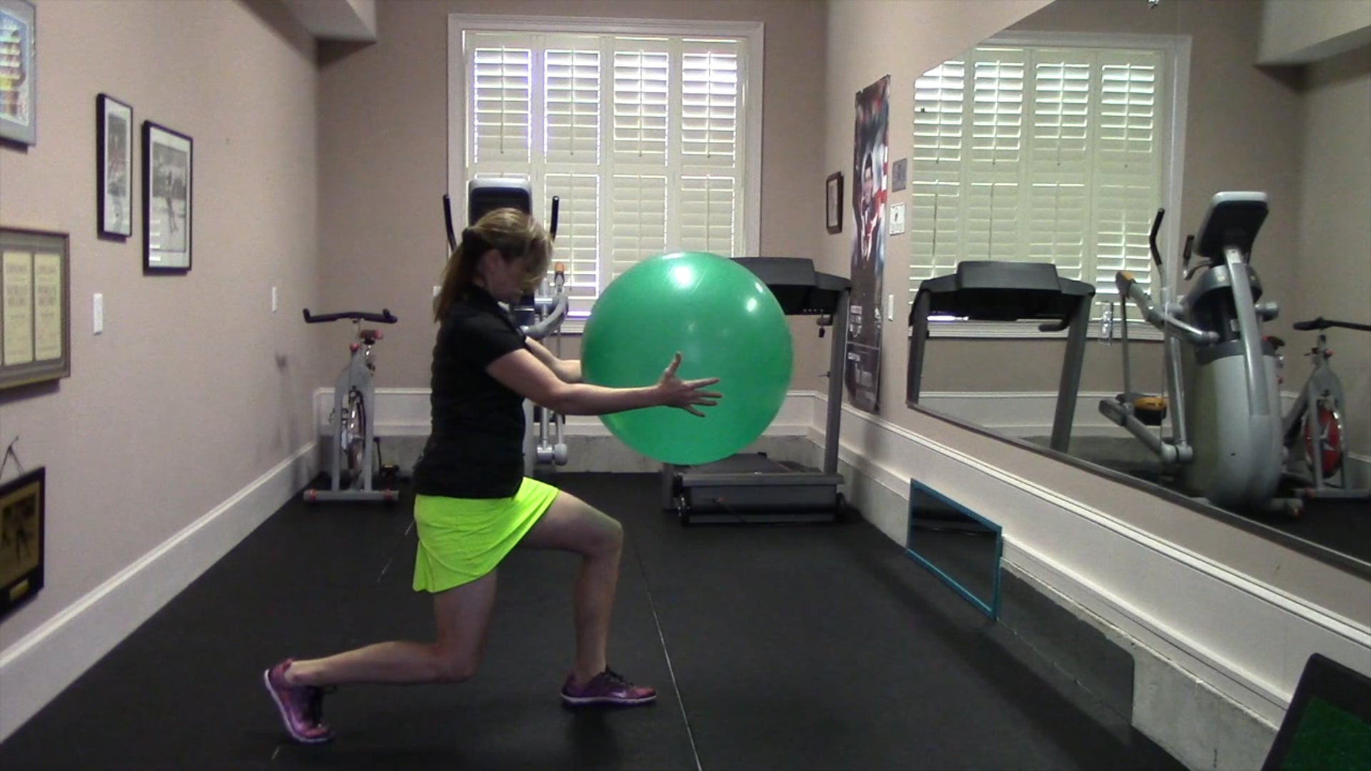 1-minute Reverse Lunge with Twist