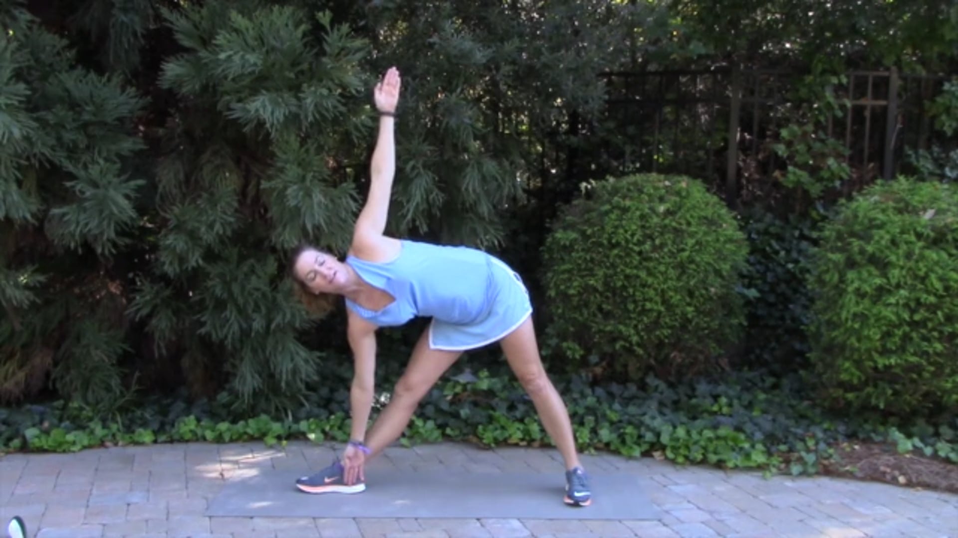 1-minute Triangle Pose