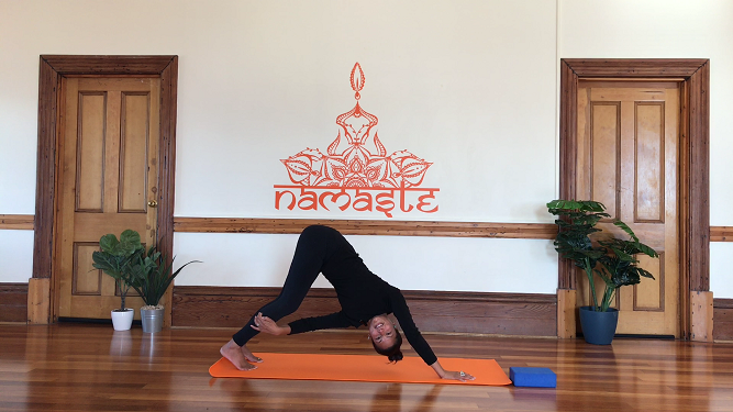 60 minutes Twisting Vinyasa (Side Crow)- Level 2 - 2.5