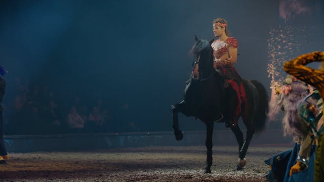 Laury Tisseur als Fran