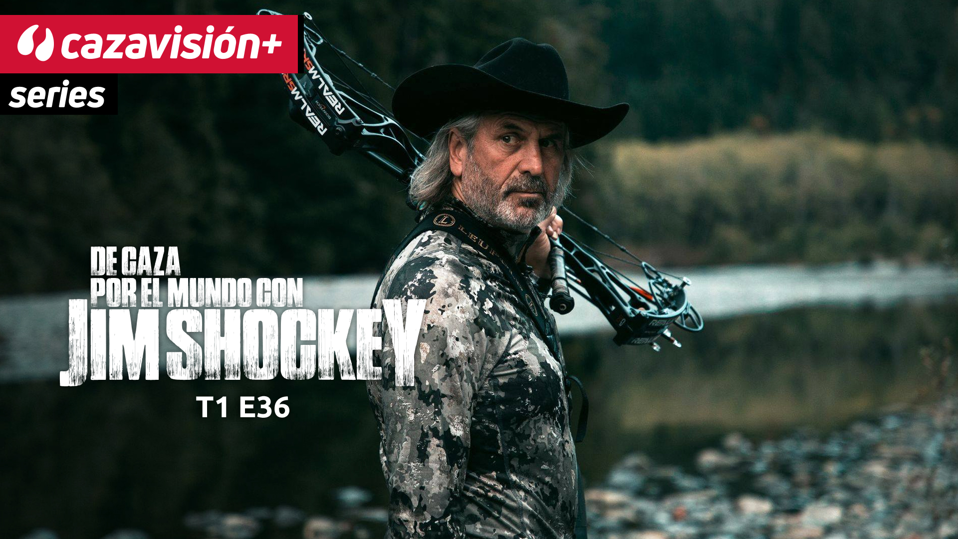 Cola blanca con arco en otoño