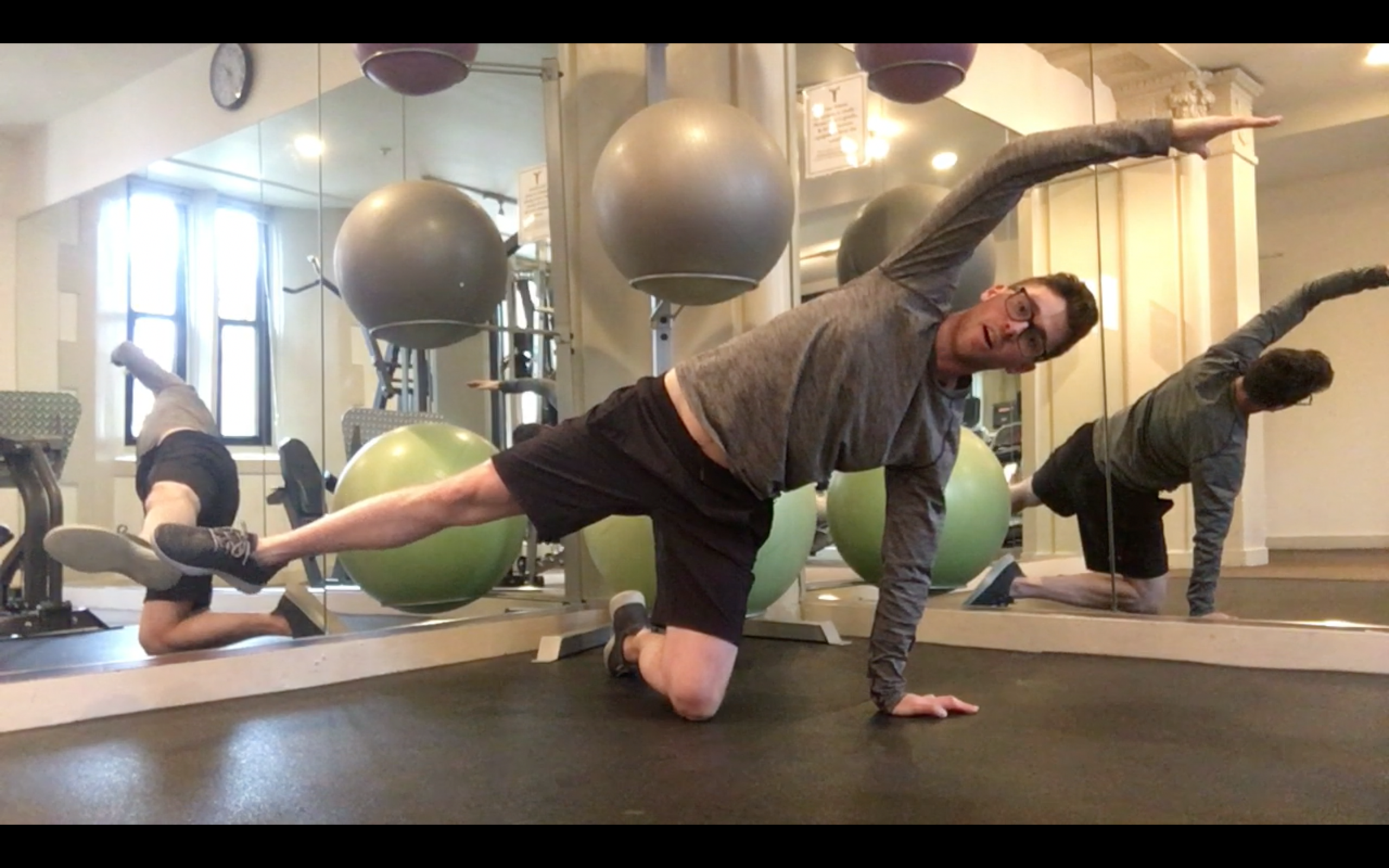 Keep Your Balance - Hip Stability [All Levels]