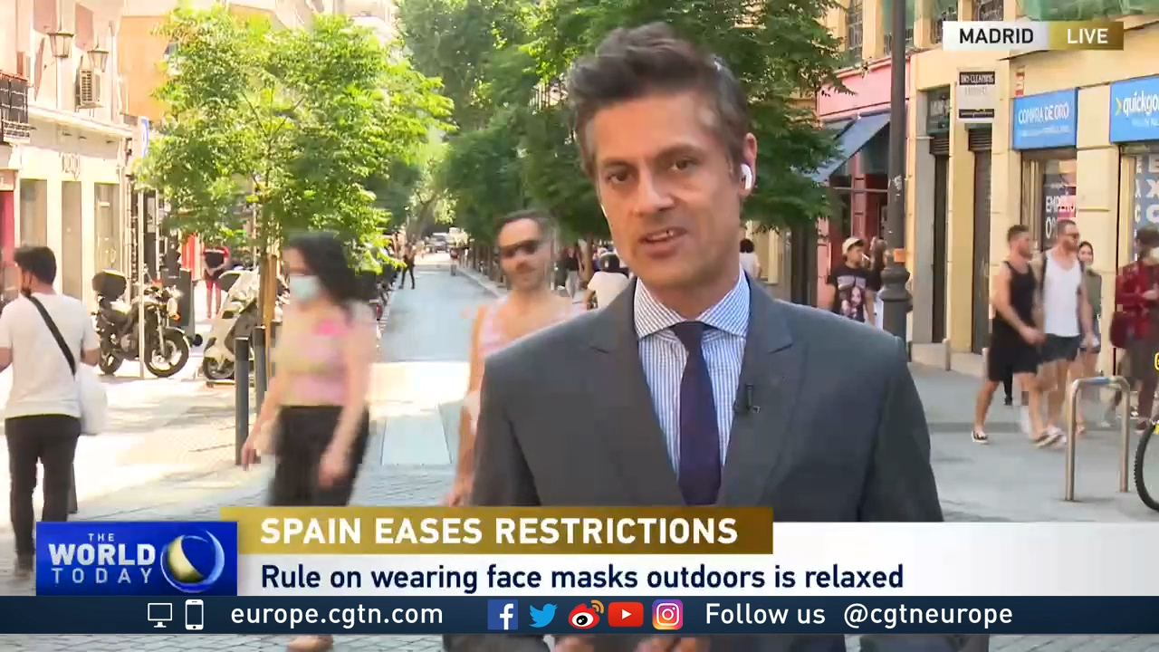 Spain ditches face masks for smiles outdoors