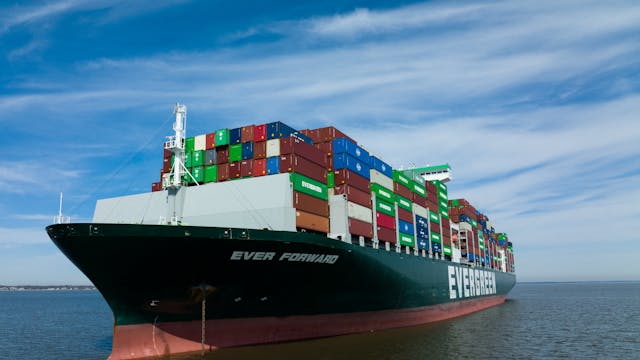 Container ship gets stuck in Chesapea...