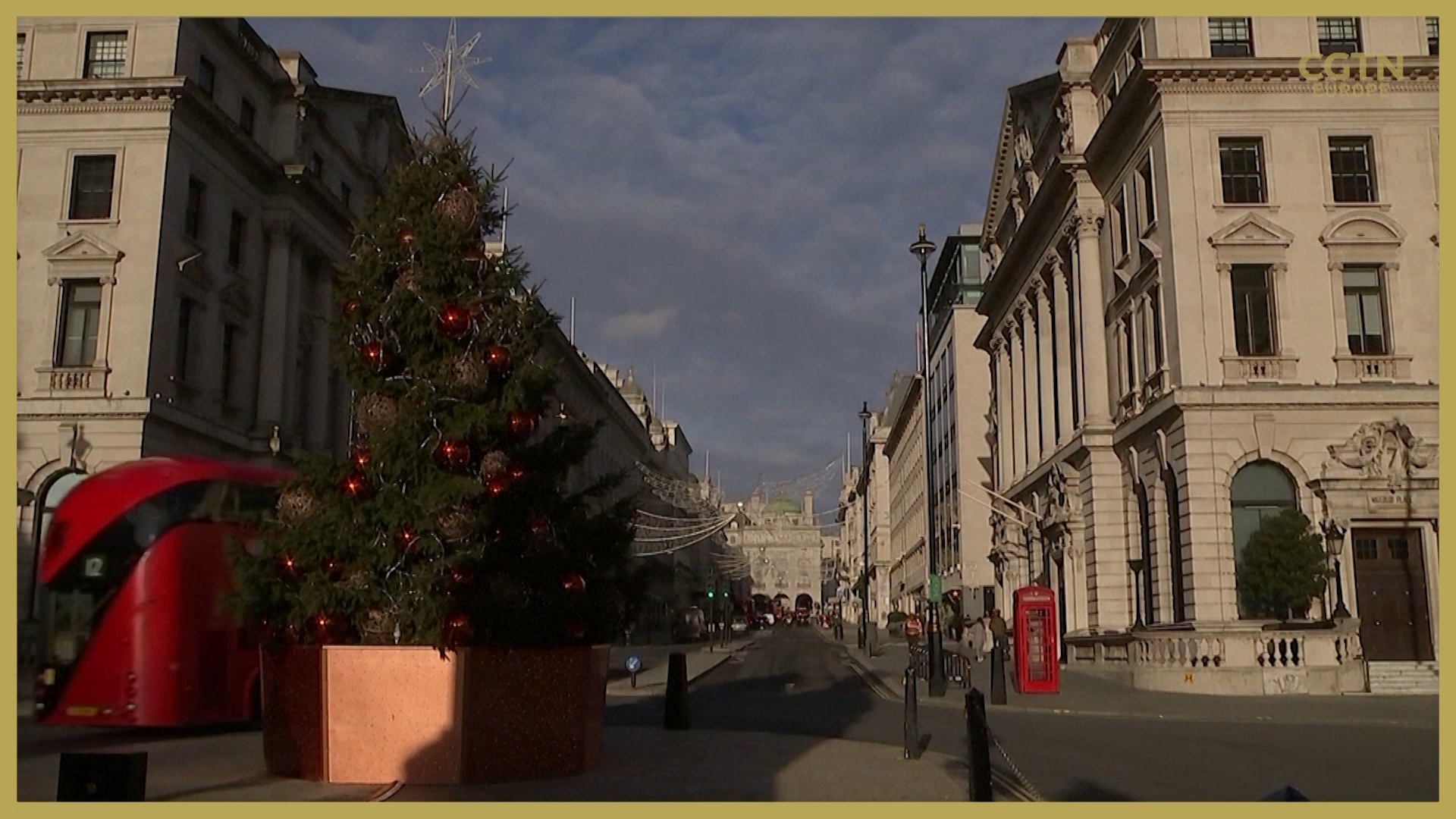 UK high streets stay open but government urges 'extreme caution'