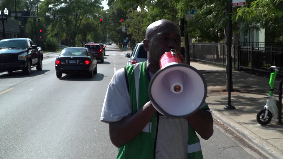 Grassroots organization strives to end gun violence in Chicago