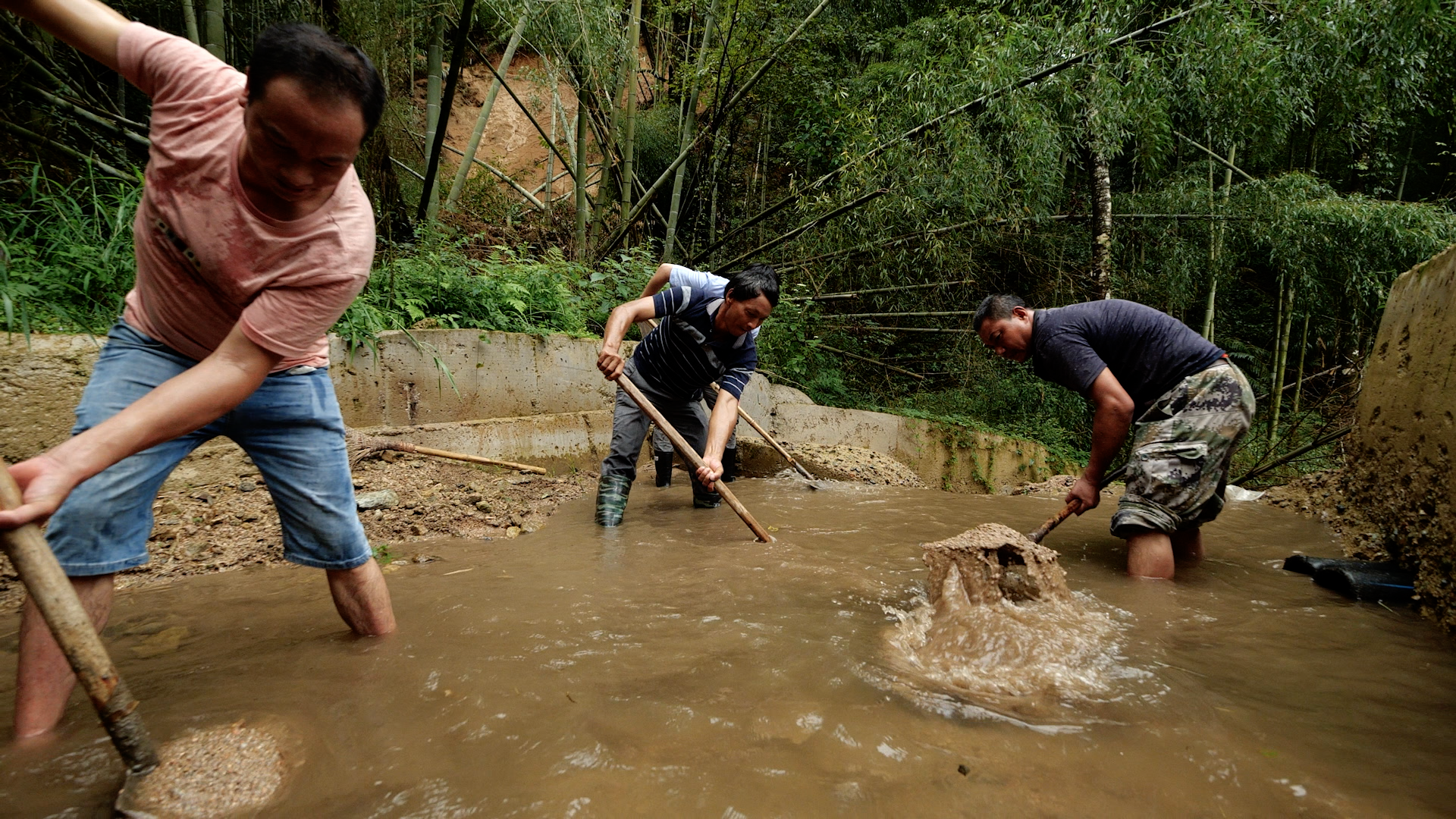 Rise Up: Poverty Alleviation in China 