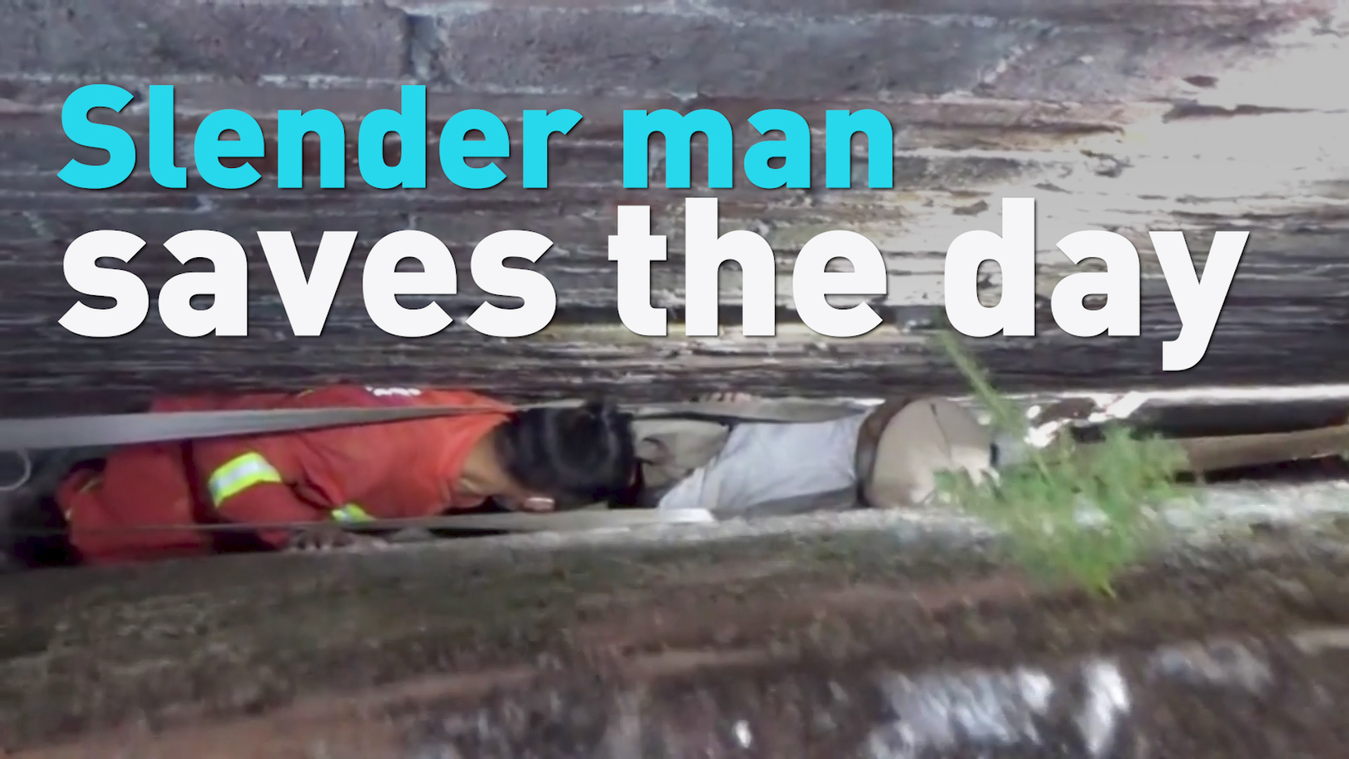 Slender firefighter rescues 85-year-old-man from between two walls in China