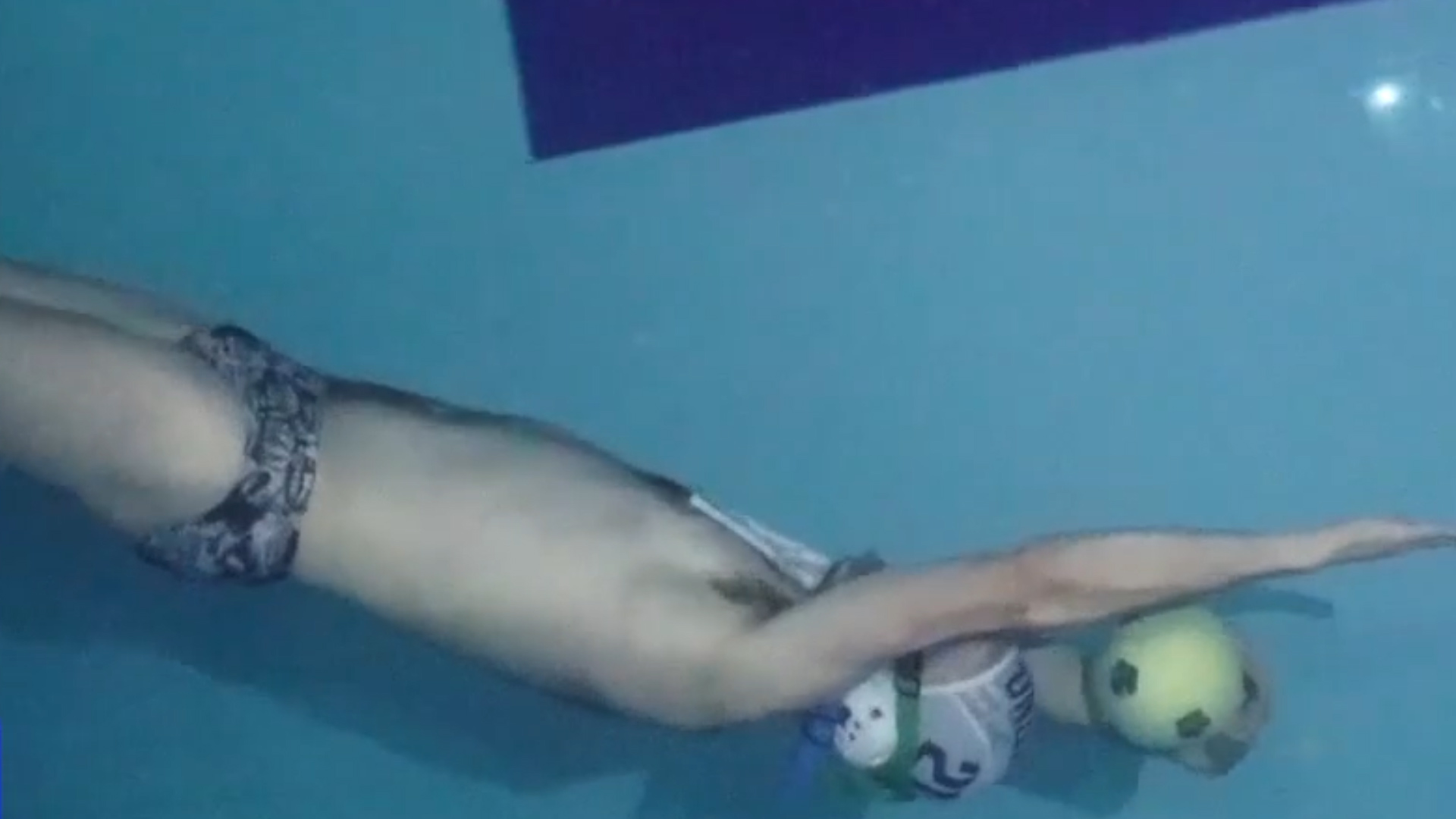 Underwater rugby kicks off in Mexico City