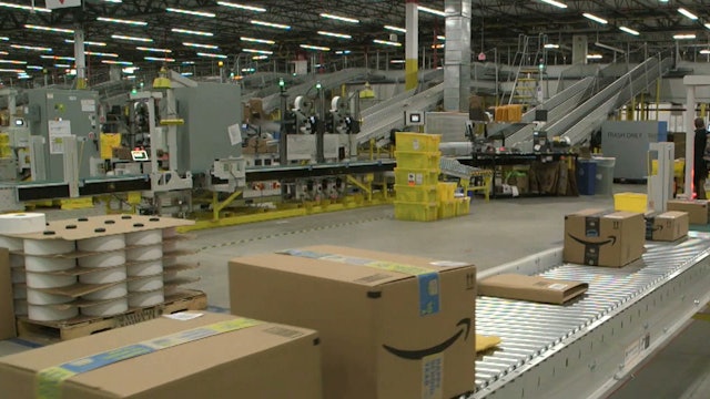 New Amazon fulfillment center uses tech to move goods 