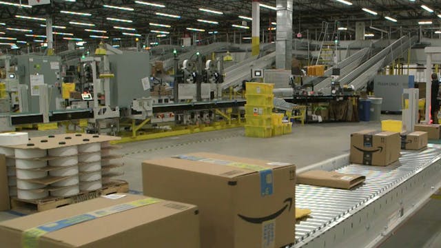 New Amazon fulfillment center uses te...