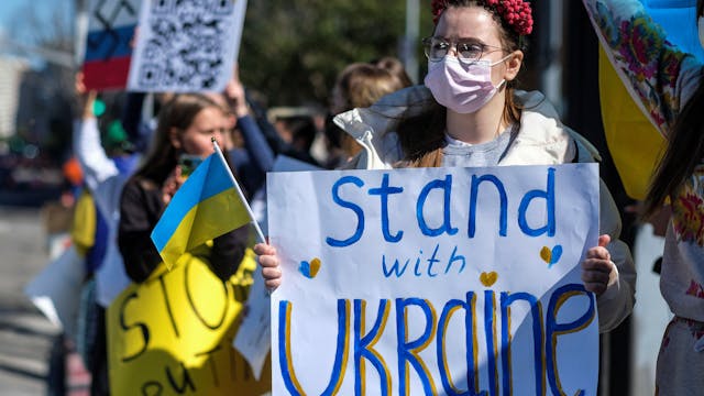 Ukrainian Americans protest for Ukraine