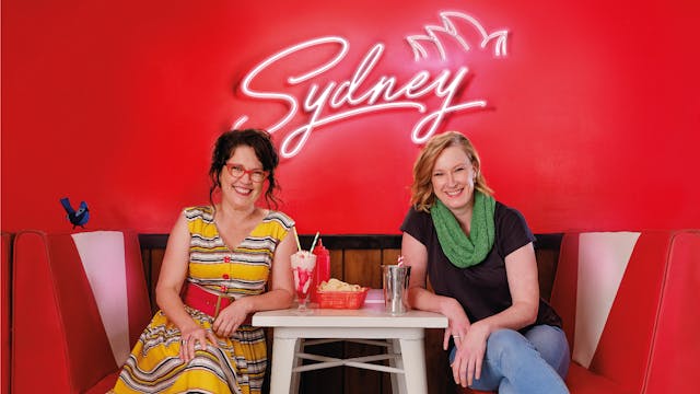 Chat 10 looks 3 live in Sydney 2022 (Crabb)