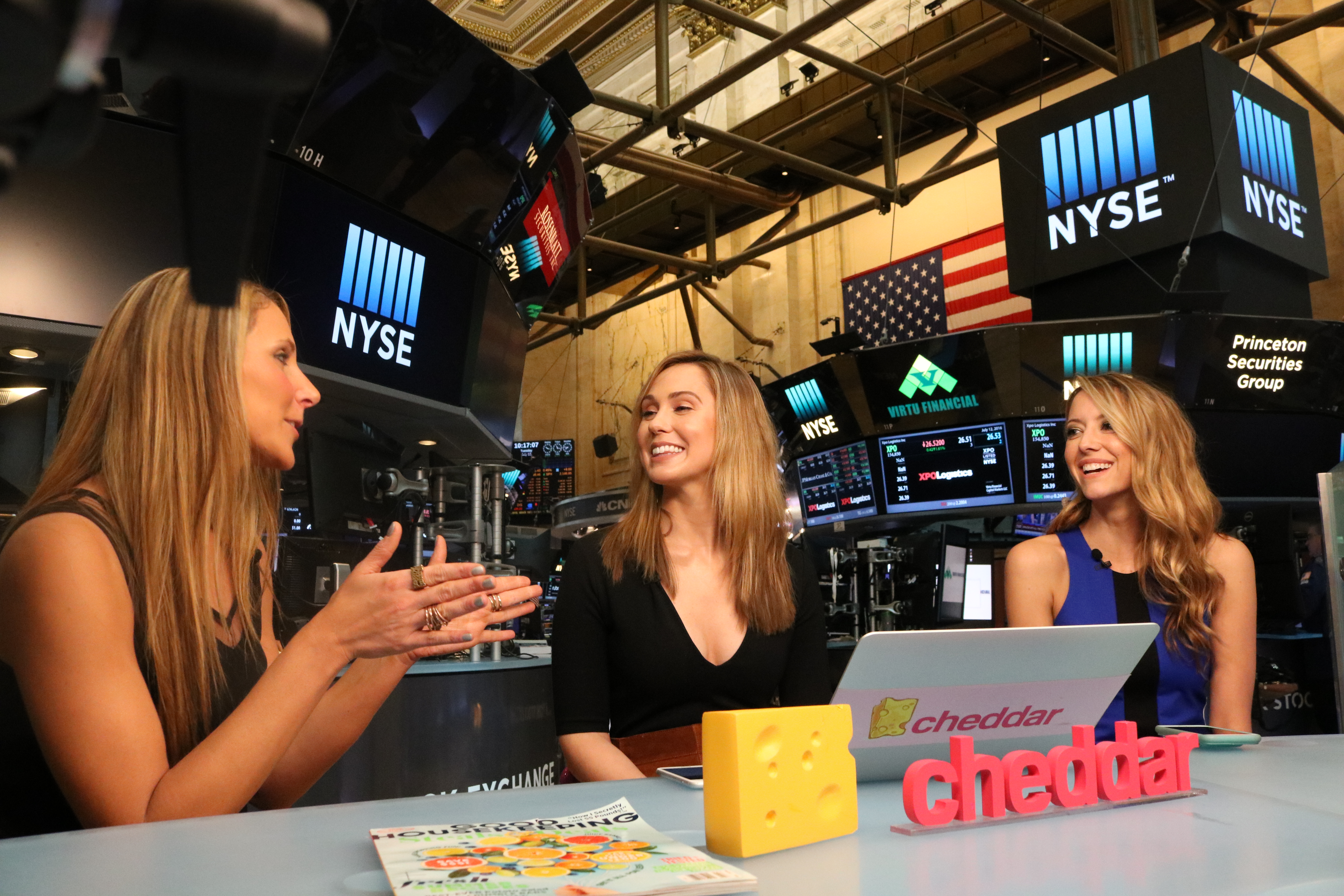 Good Housekeeping Nutritionist Jaclyn London's on Snacking Smackdown
