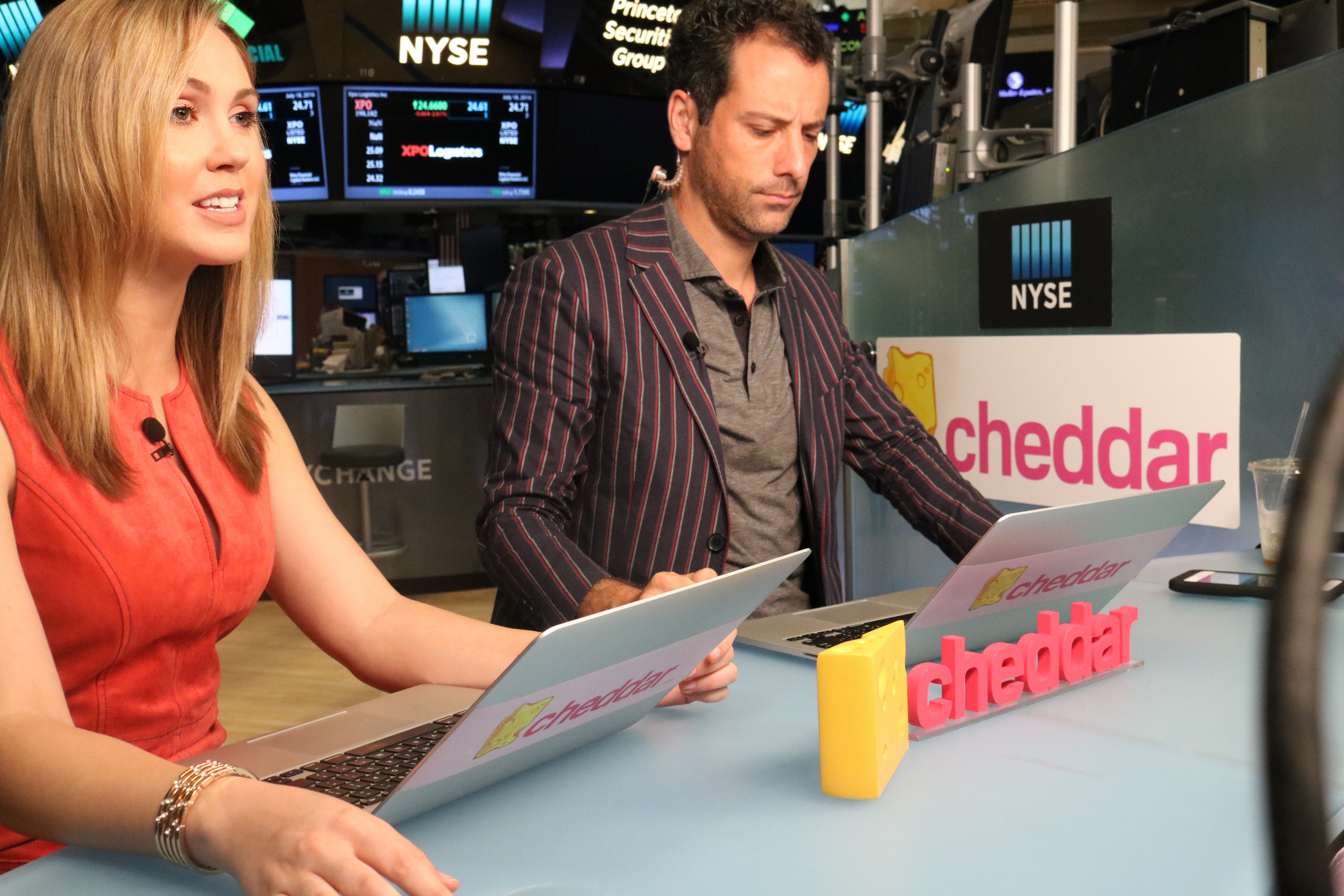 Hot Stories: Yahoo Earnings Preview