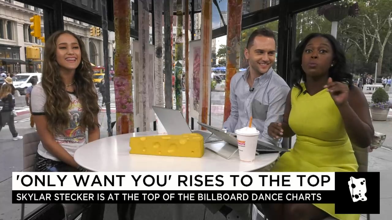 15-Year-Old Singing Sensation Skylar Stecker Performs for Us Live!