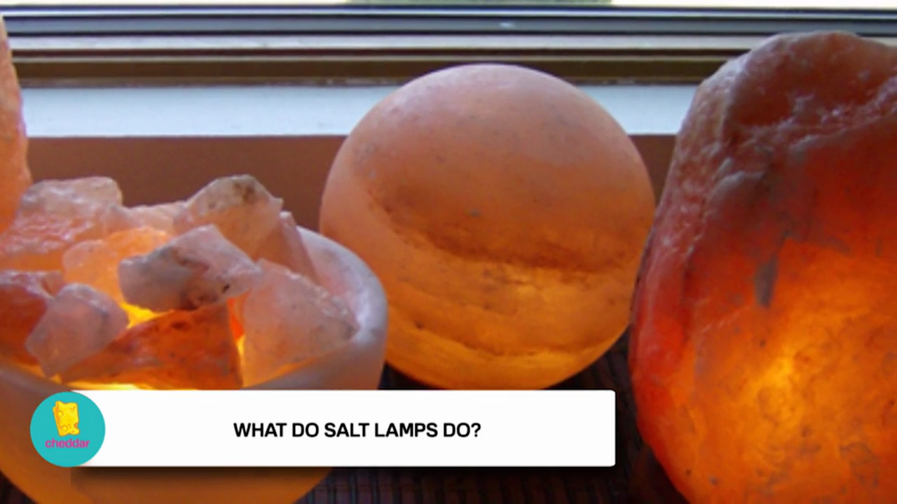 The differences between Himalayan salt lamp and regular salt