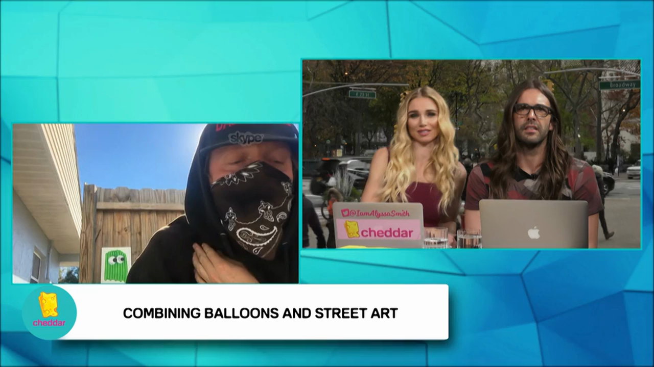 Balloonski Twyst Combines Balloons and Street Art