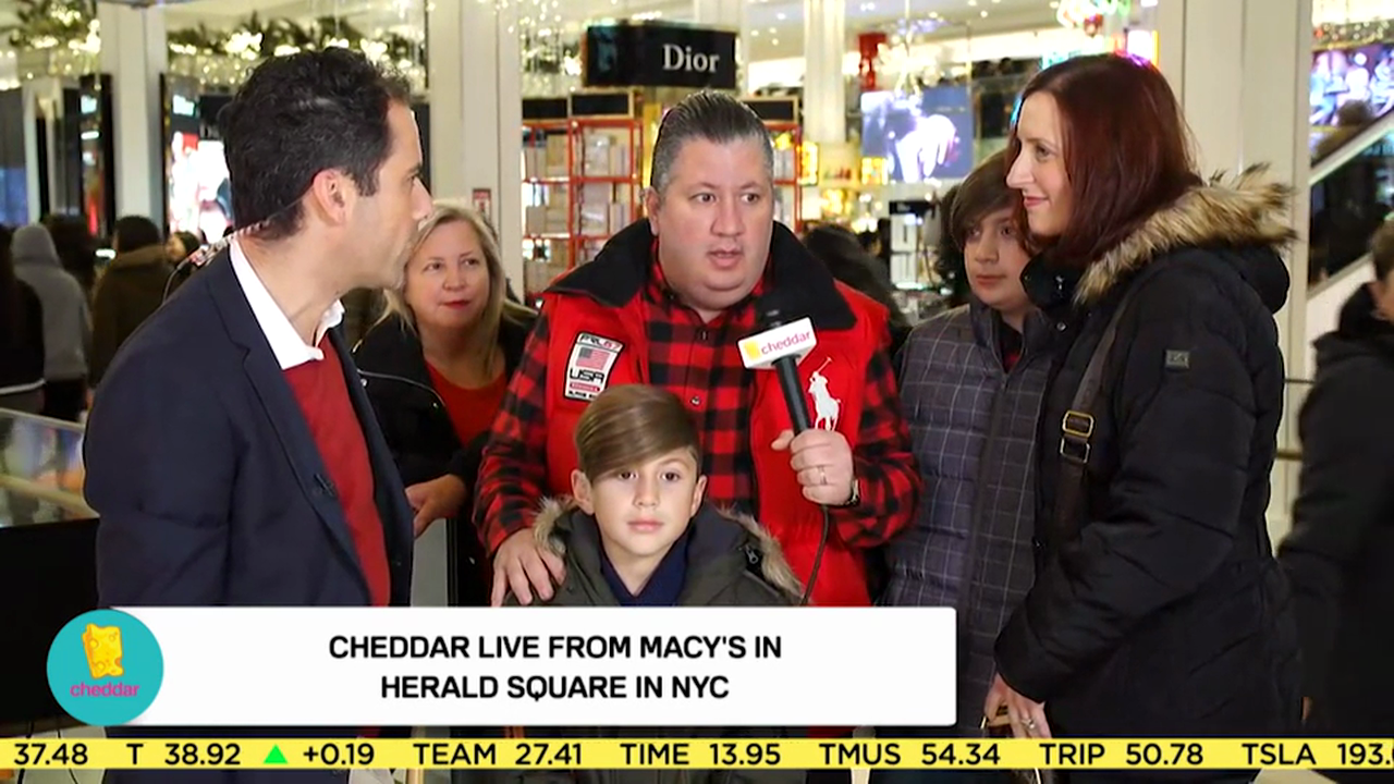 Jon Talks to Black Friday Shoppers at Macy's