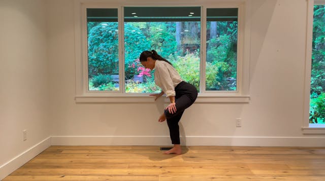 the stretch • workday series - standing