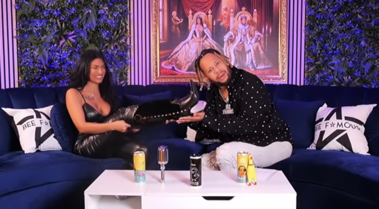 BEE FAMOUS X PAULA DEANDA