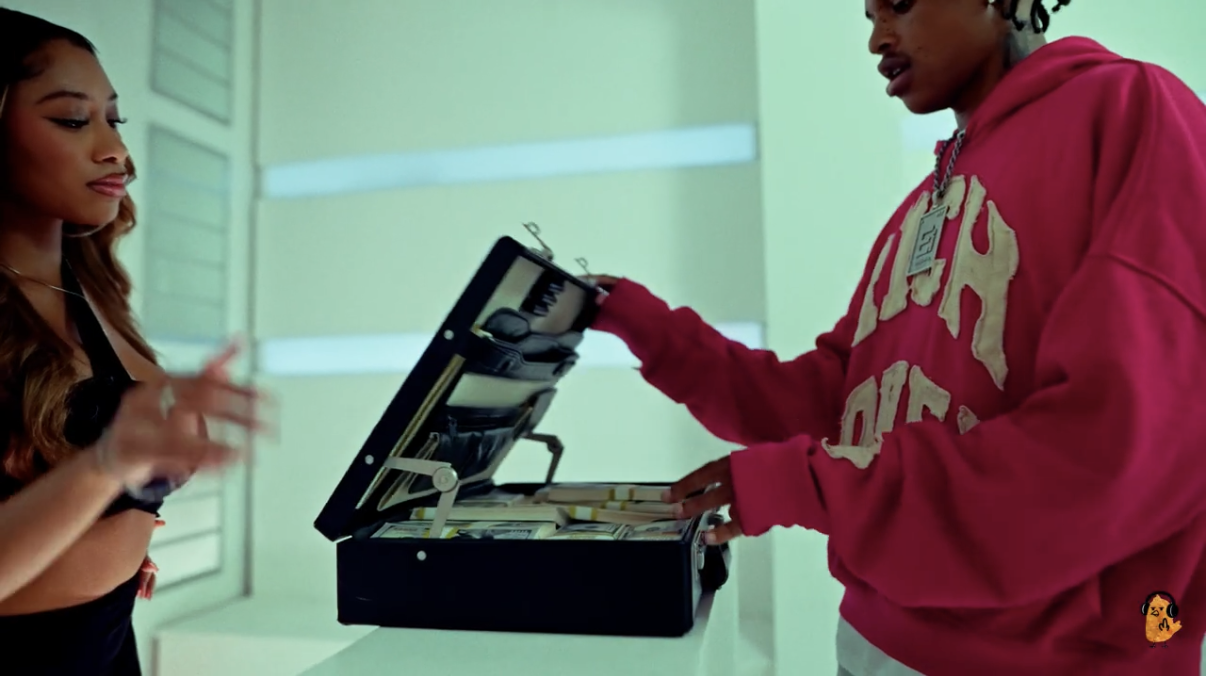 Lamar Cash | Fresh Out (Official Music Video)
