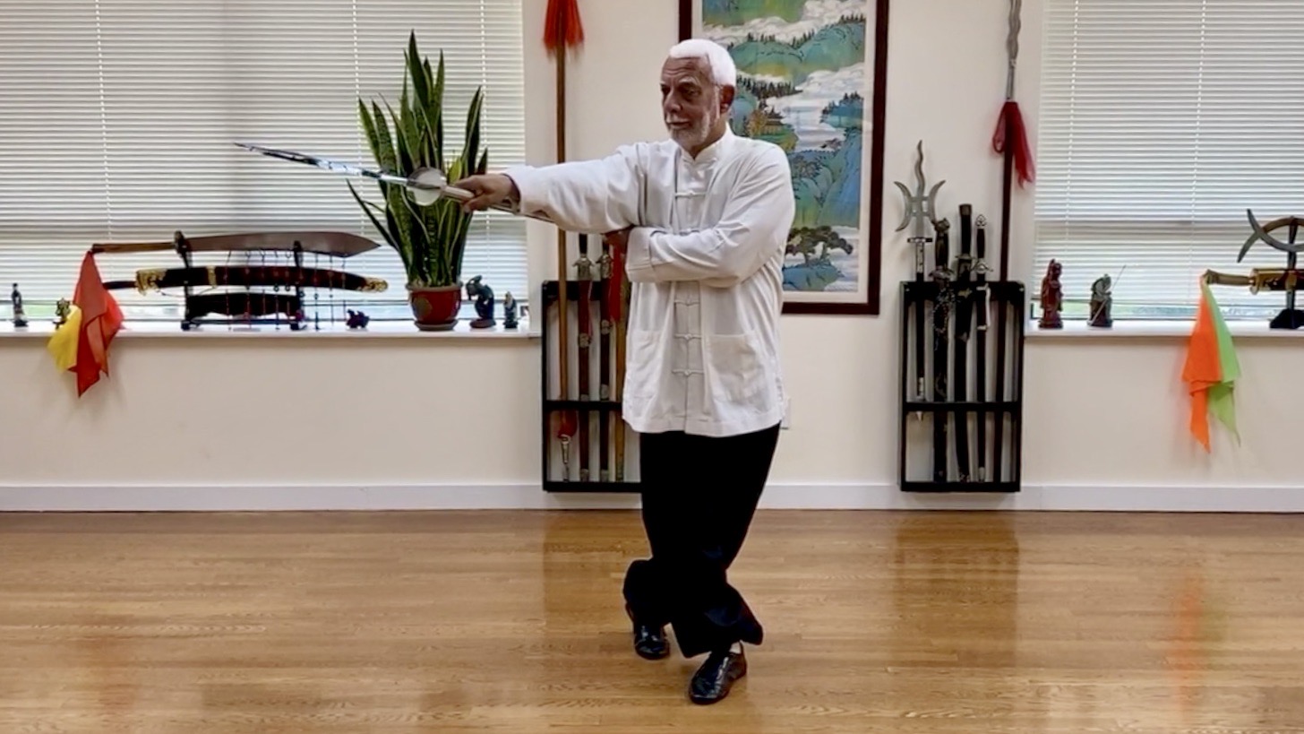 2  Hsing I Chuan Traditional Long Handled Broadsword Part II    4HICD-2