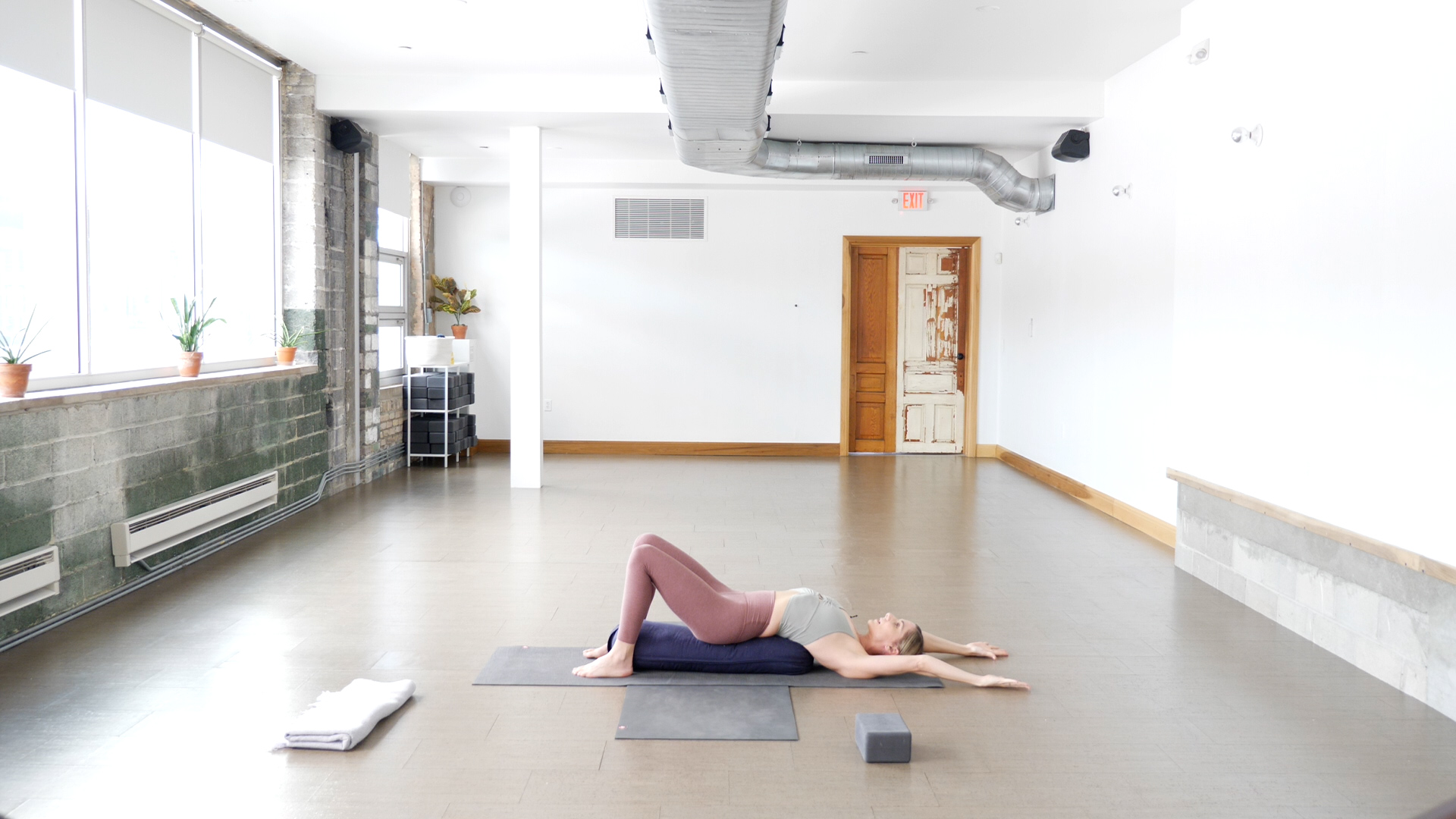 20 Minute Restorative Yoga + The Earth Element with Amber