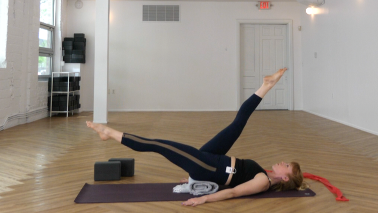 Pilates Fundamentals: Core with Hannah