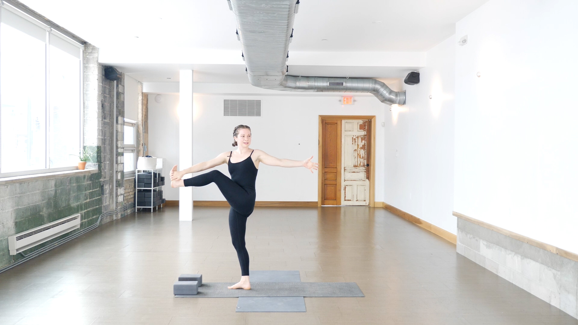 Moderation: Vinyasa with Casey