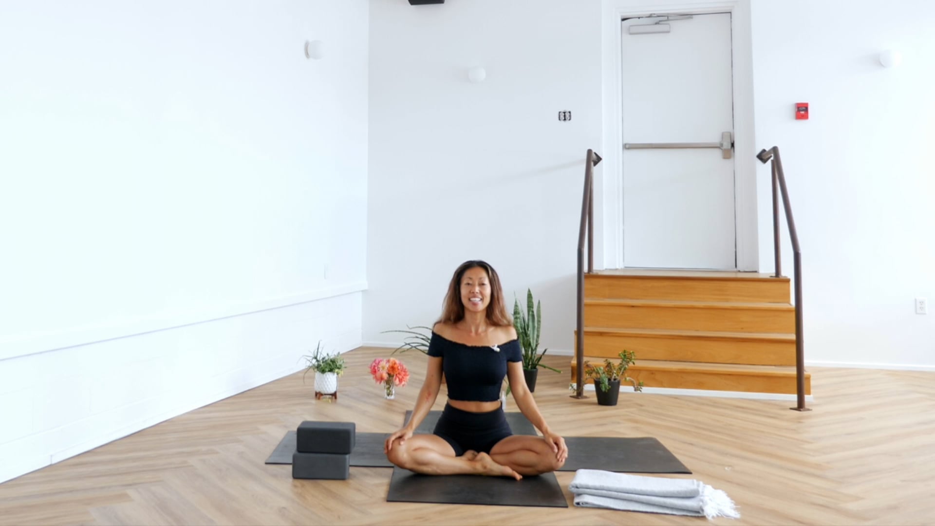 20 Minute Mobility + Core with Soojin