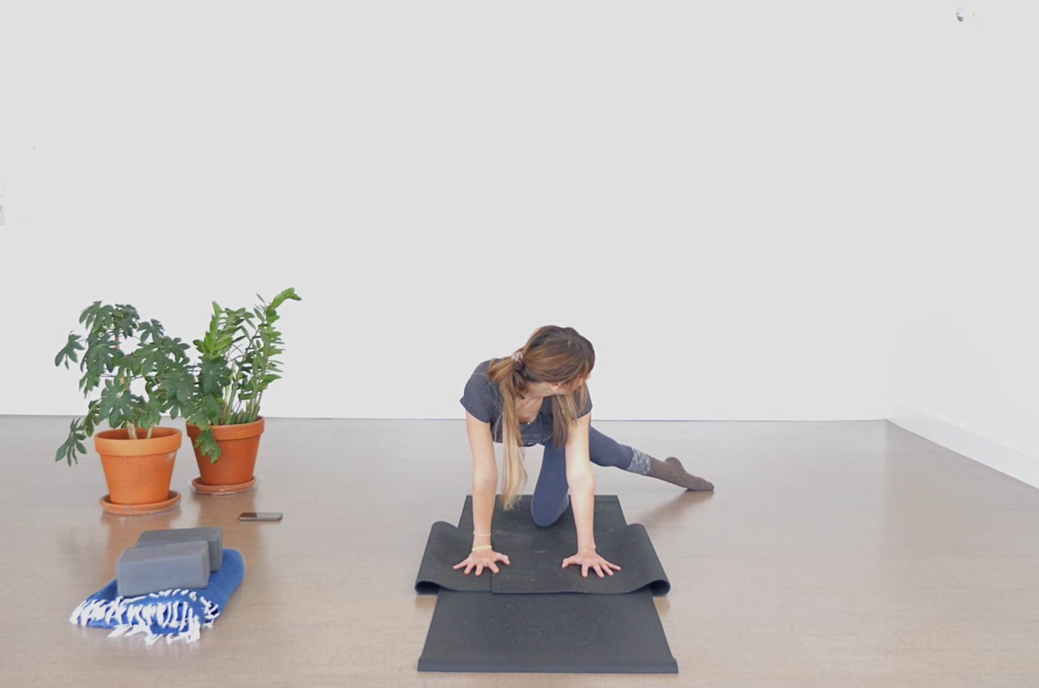 30 Minute Lower Body Practice with Kacee