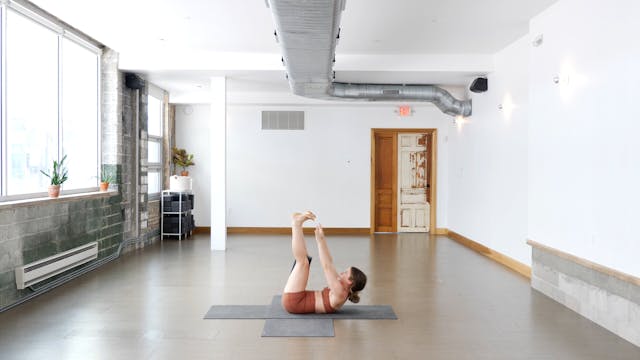 10 Minute Core Strength with Casey