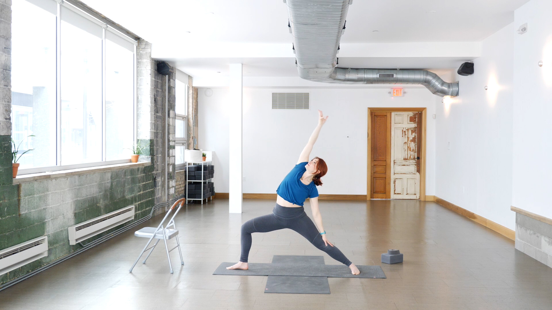 10 Minute Standing Flow with Dayle 