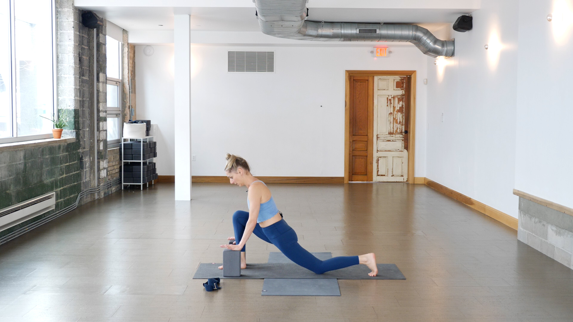 10 Minute Hip Stretch with Amber