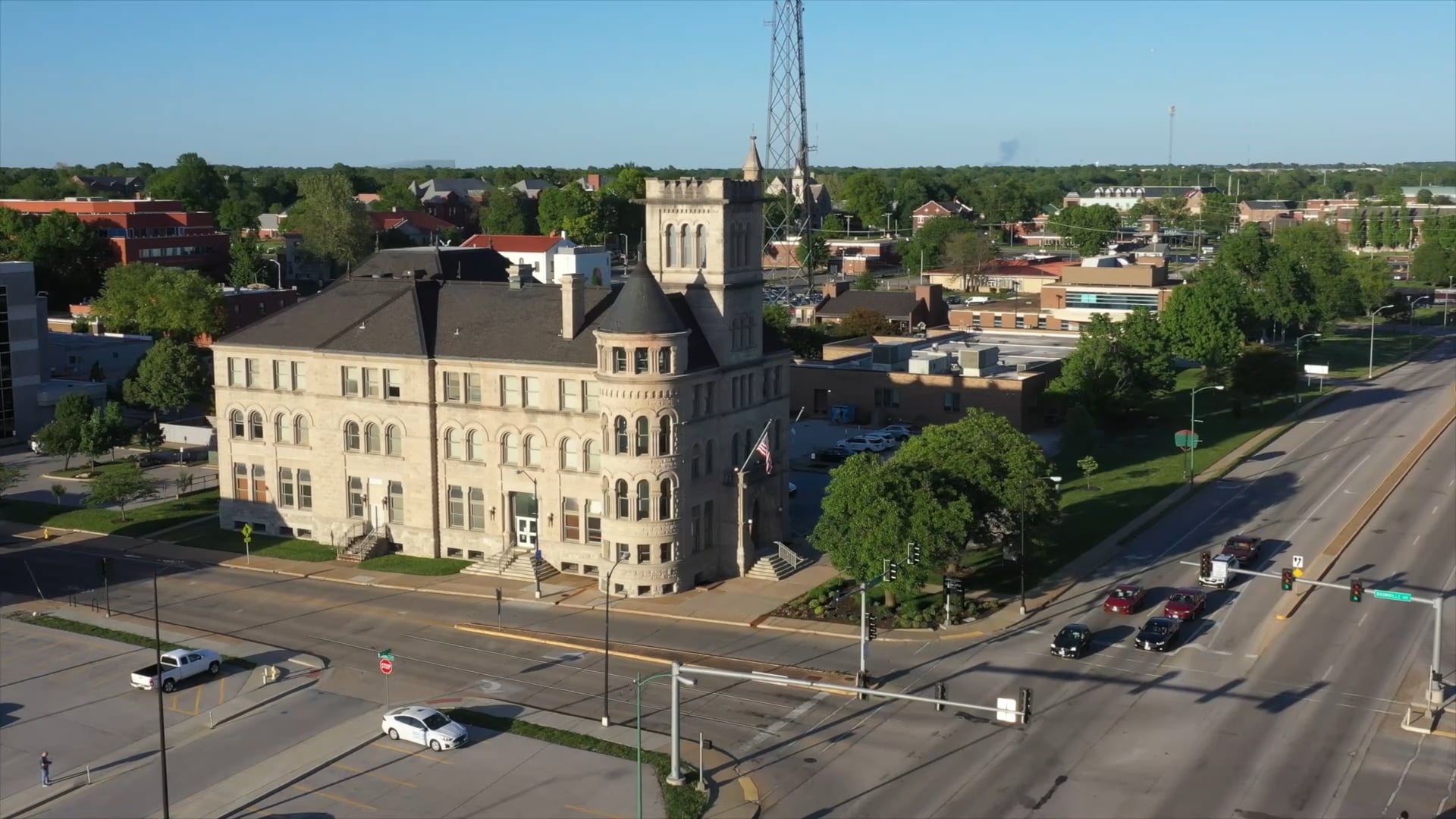 Former City staffer tours Historic City Hall