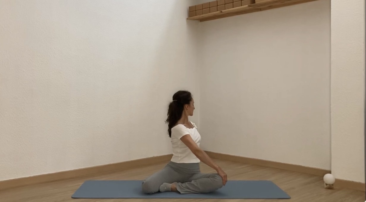 Yoga secuencia de nivel principiante para volver a la calma