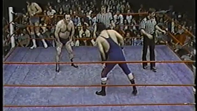 Bulldog Bob Brown & Mark Romero VS St...