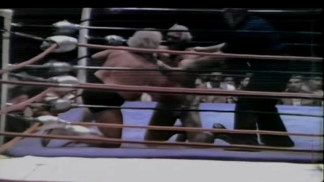 Dusty Rhodes vs. Superstar Billy Graham ( Brass Knuckles)