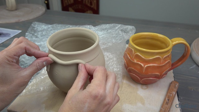Petal-Mug-07-Sculpting-Top-Petals