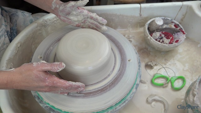 🌿🌿🌿Learn how to use underglaze transfers on wheel thrown forms with this  brand new class on tv.clayshare.com @jessputnamphillips shows you how to  throw, By Clayshare