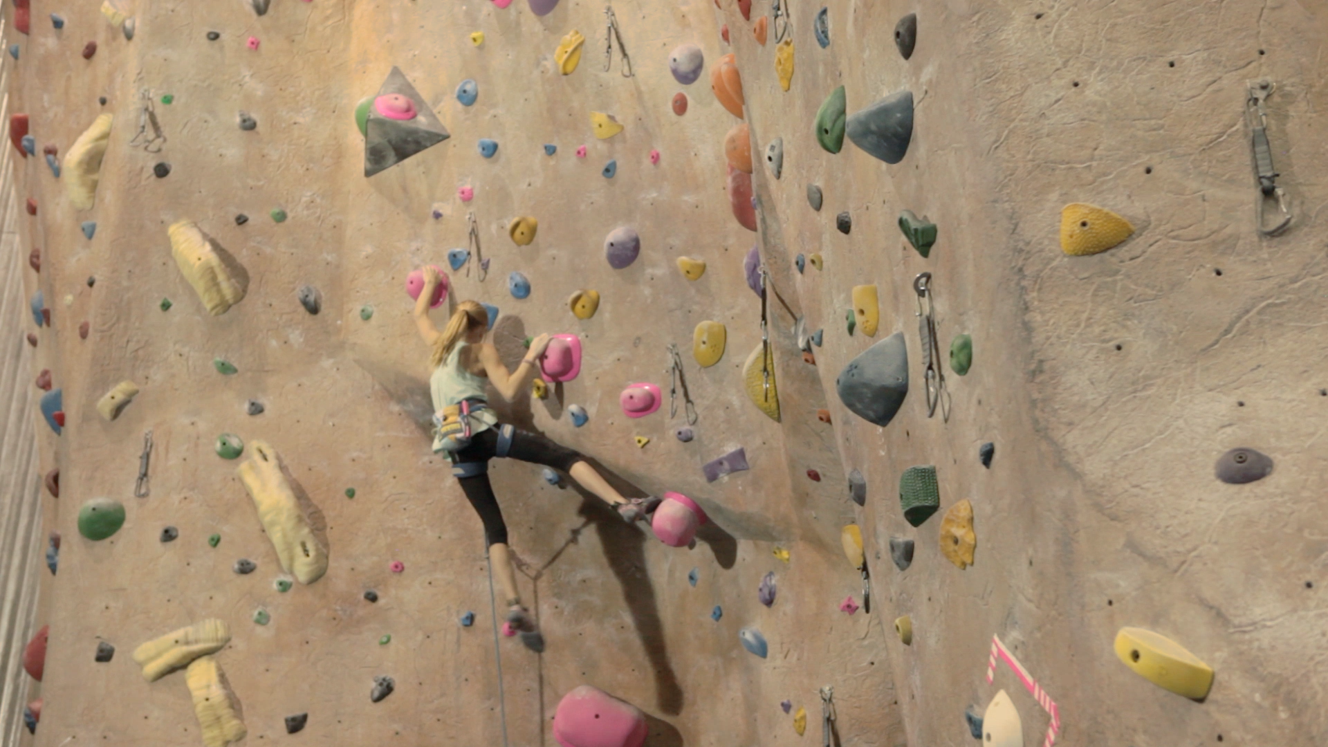 Gym Lead Climbing: 1. Top Roping vs. Lead Climbing