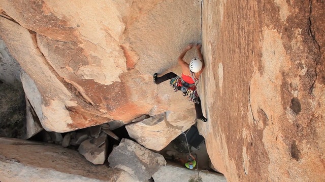 Traditional Climbing: 22. "Coarse & Buggy" (5.11b) in Joshua Tree