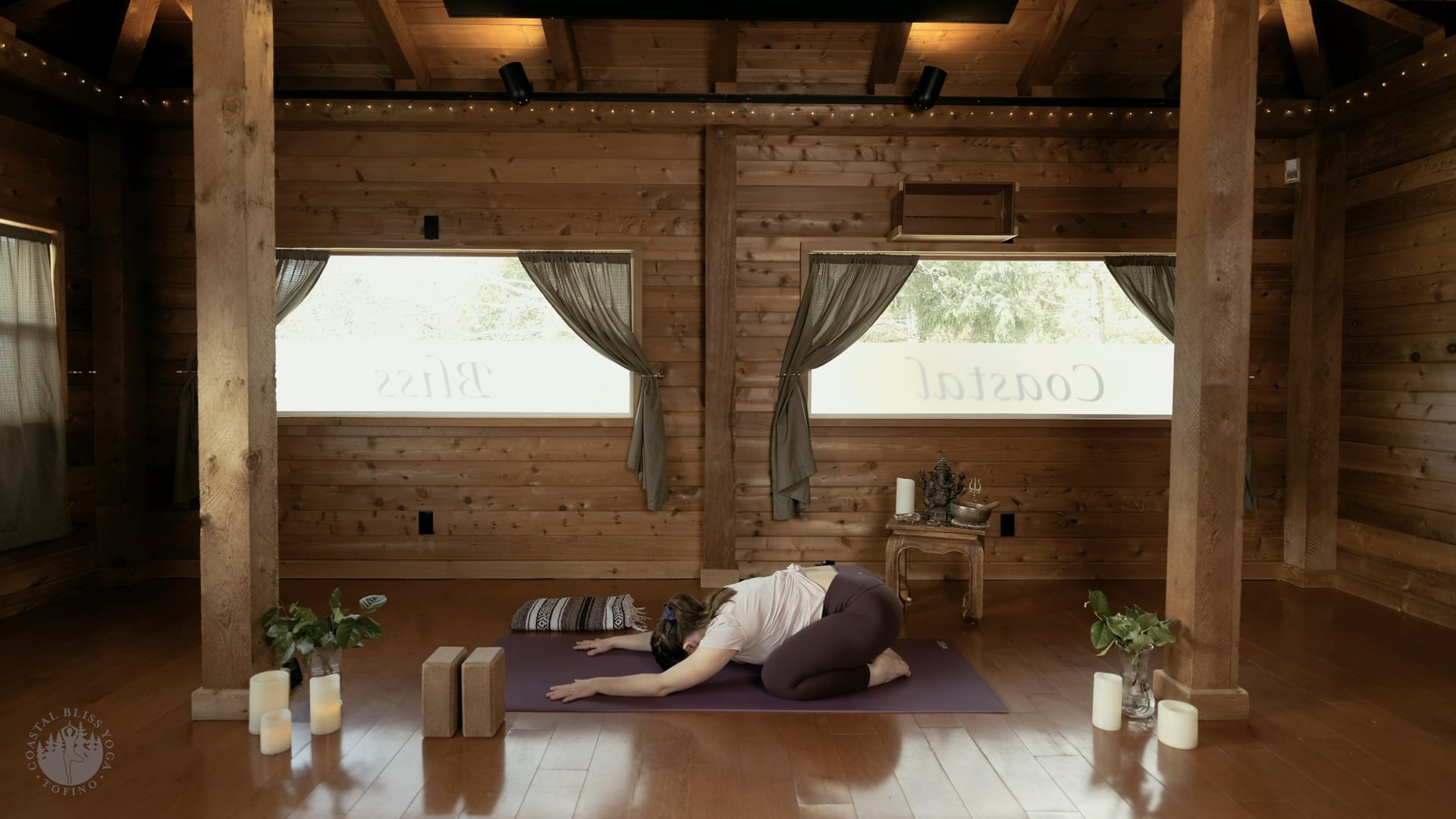 Jacky [45m All Levels] Find Your Center, Peak Pose: Ardha Chandrasana