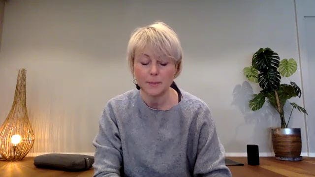 Mjuk Yoga & Avspänning med Jennie 202...