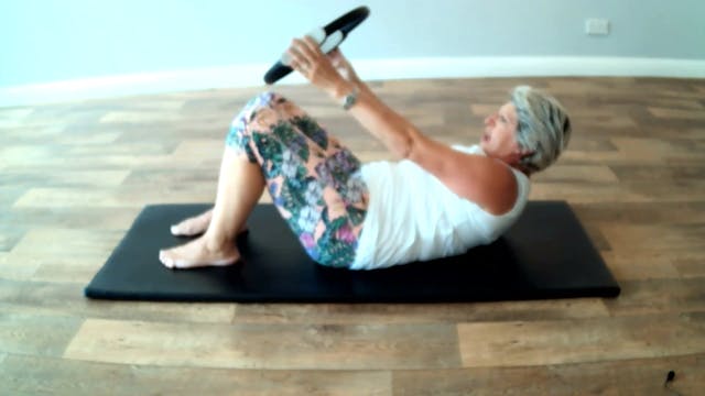 97 - Beginners  - Stretch using a Mag...