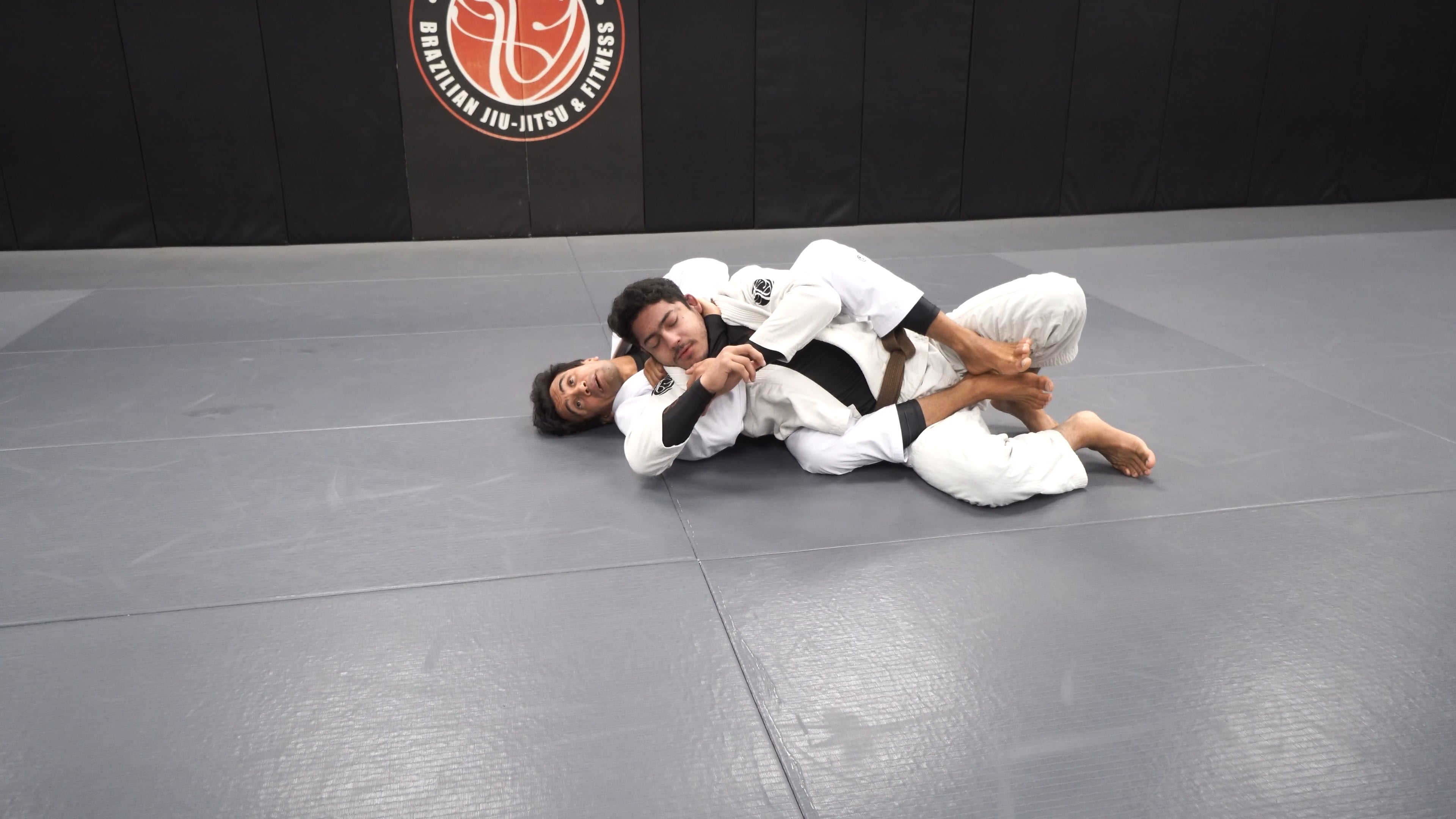 Modified Seatbelt Chair Sit Back Take From Knee on Belly