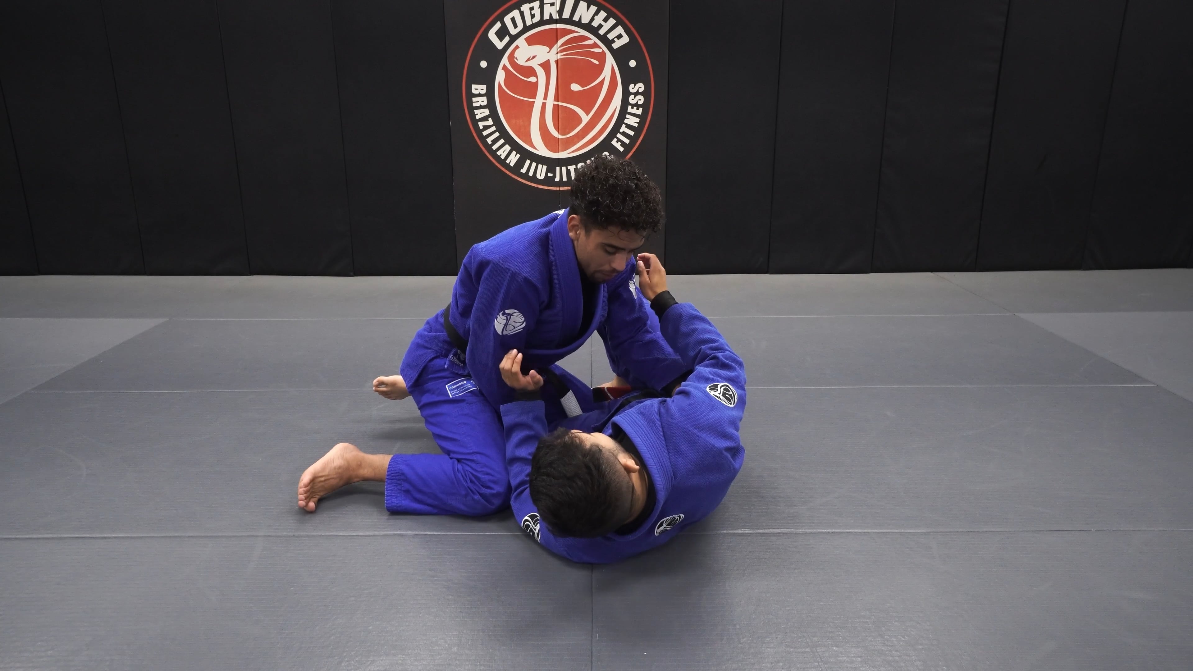 Forcing Half Guard from Knee Cut
