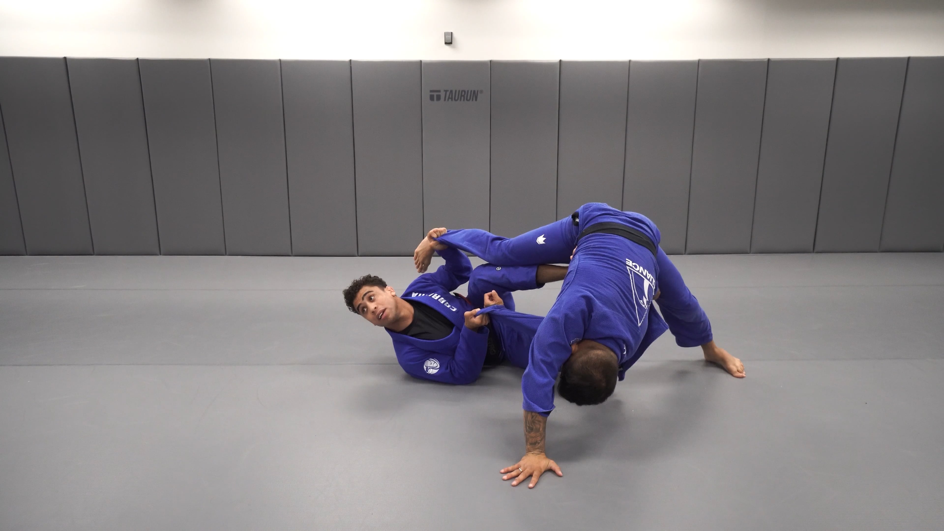 Sit Up Guard Follow Up Attack: Lapel Reverse Dela Riva Series